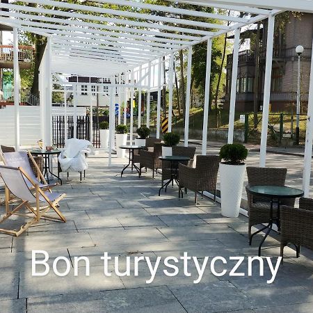 Apartamento Bialy Domek Pensjonat Przy Plazy Miedzyzdroje Exterior foto